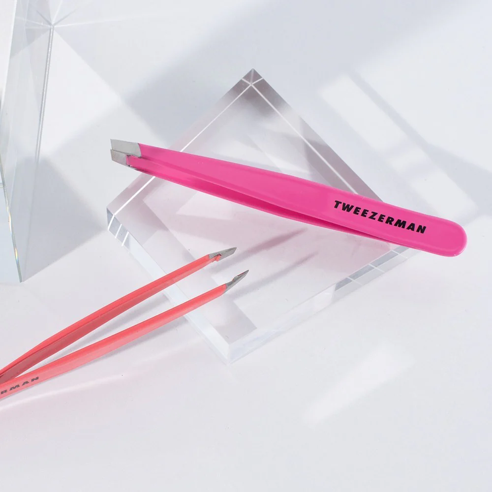 Tweezerman Slant Tweezer In Geranium - Image 4